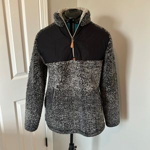 Sherpa Pullover | Gray & Black